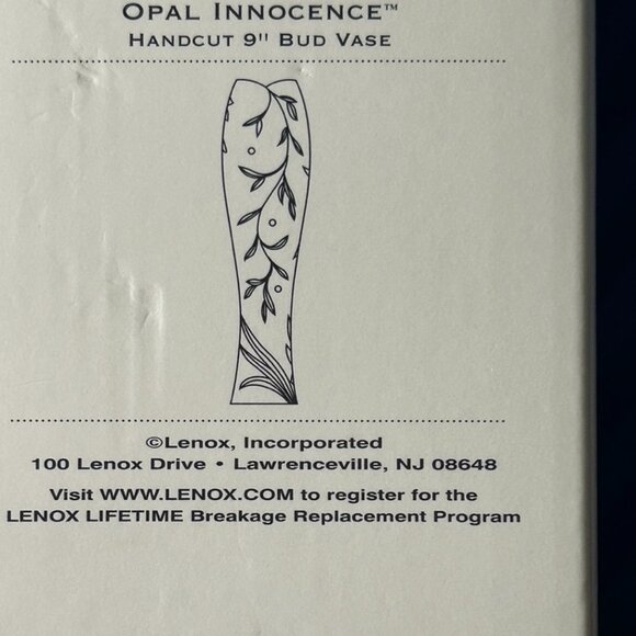 Lenox White Glass Art 9" Vase with Intricate Geometric Cuts and Sparkling Facets - Picture 3 of 11